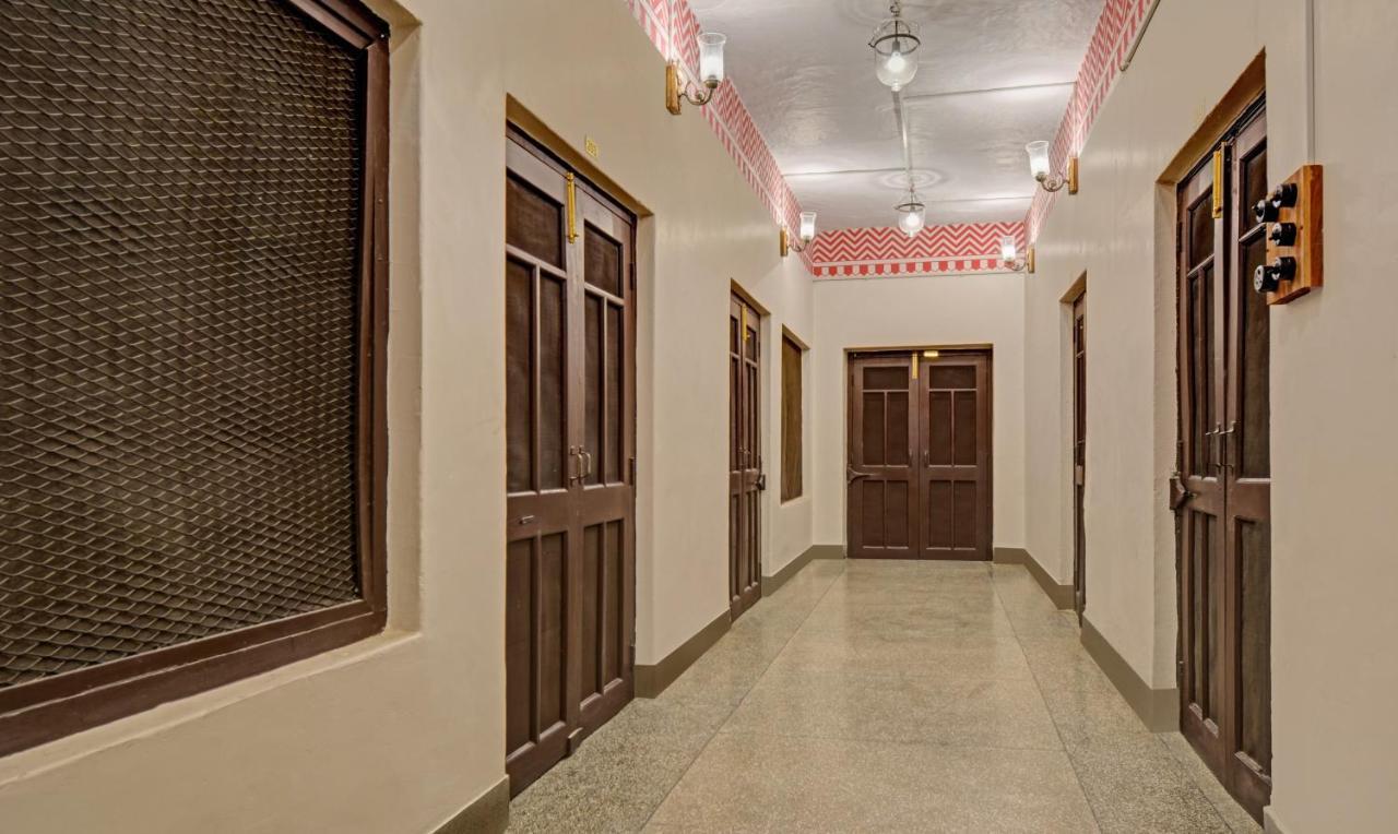 Treebo The Regal House, Near Fateh Sagar Hotel Udaipur