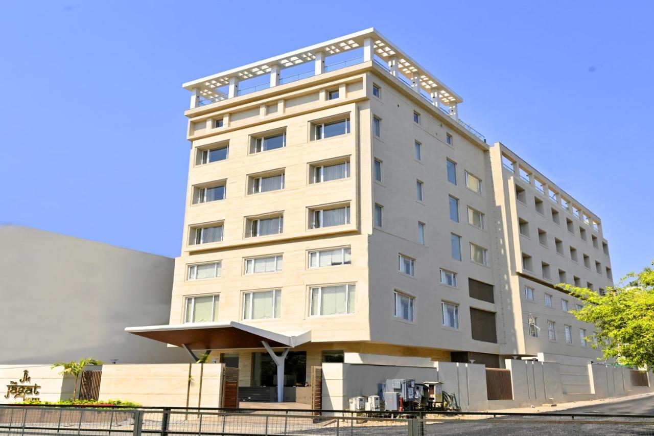 The Jagat And 4*