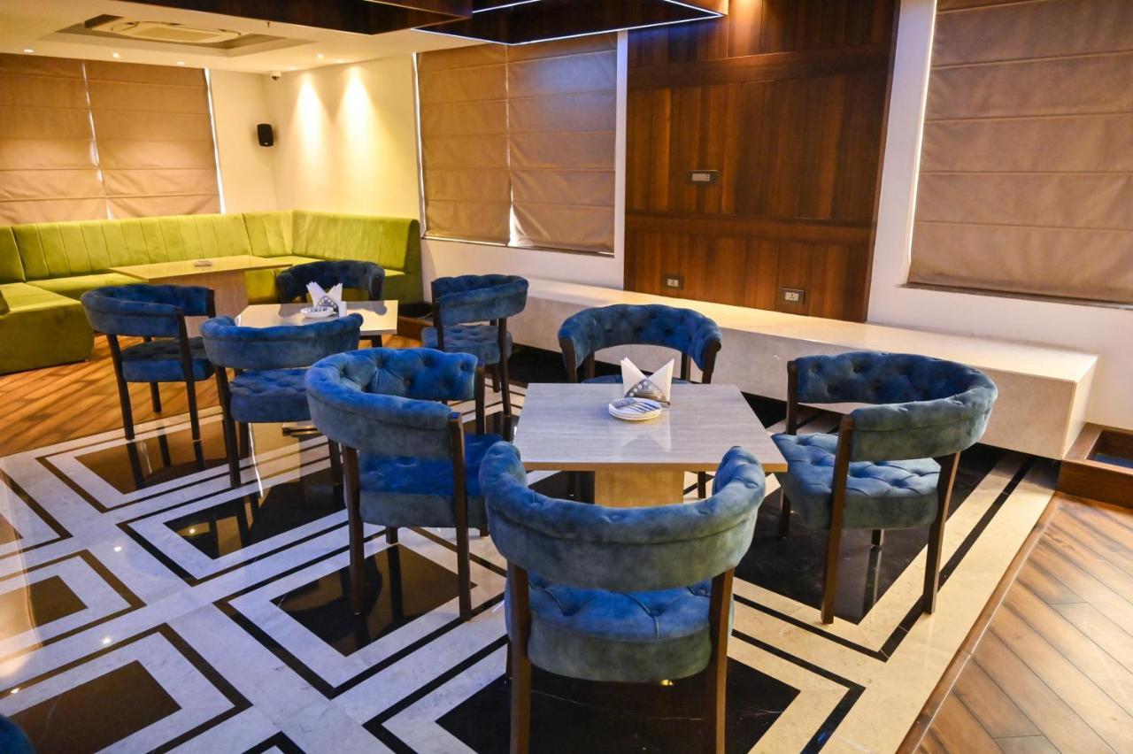 Hotel The Jagat And Udaipur