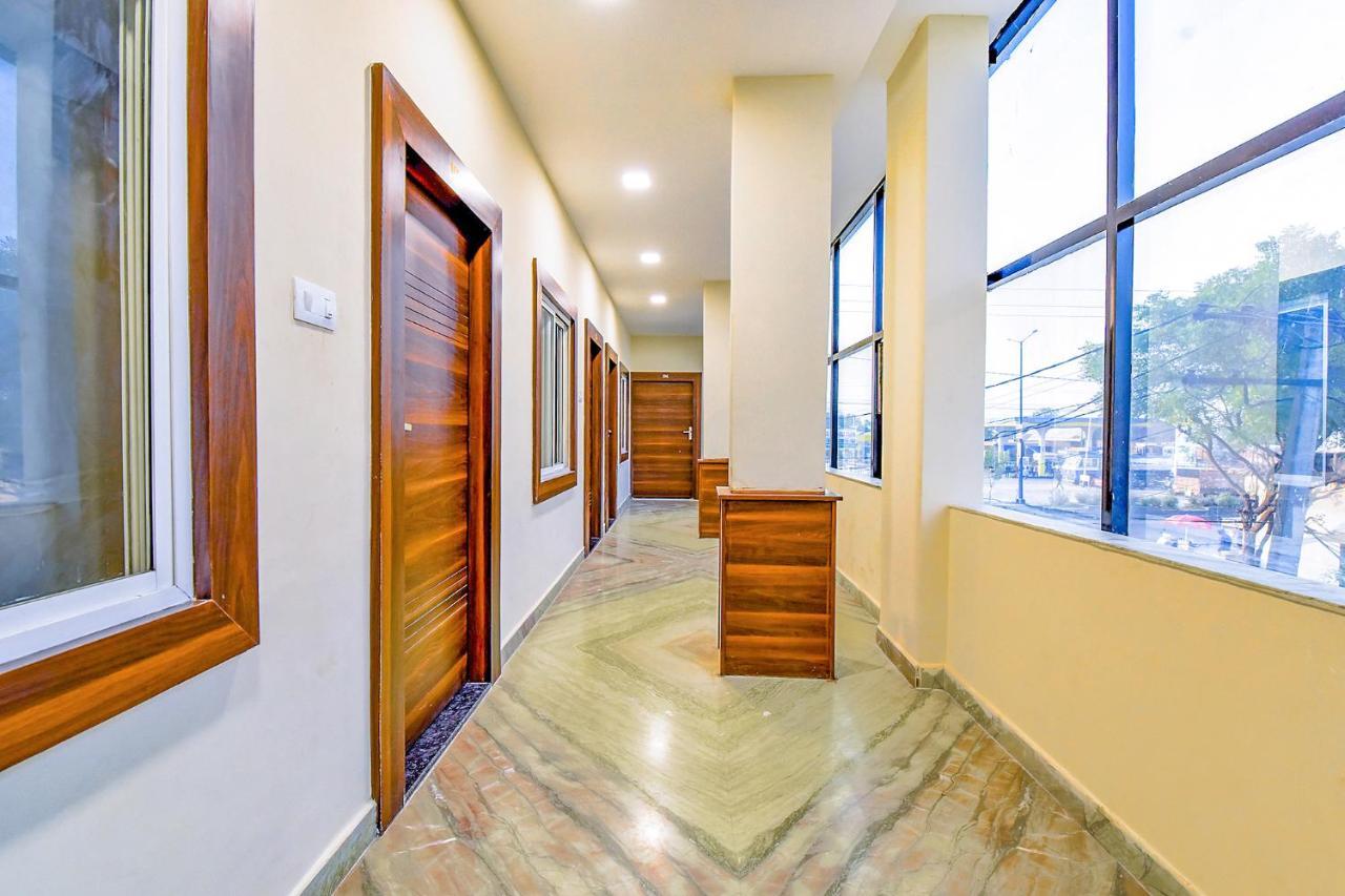 Hotel Fabexpress Dosa Plaza 3*