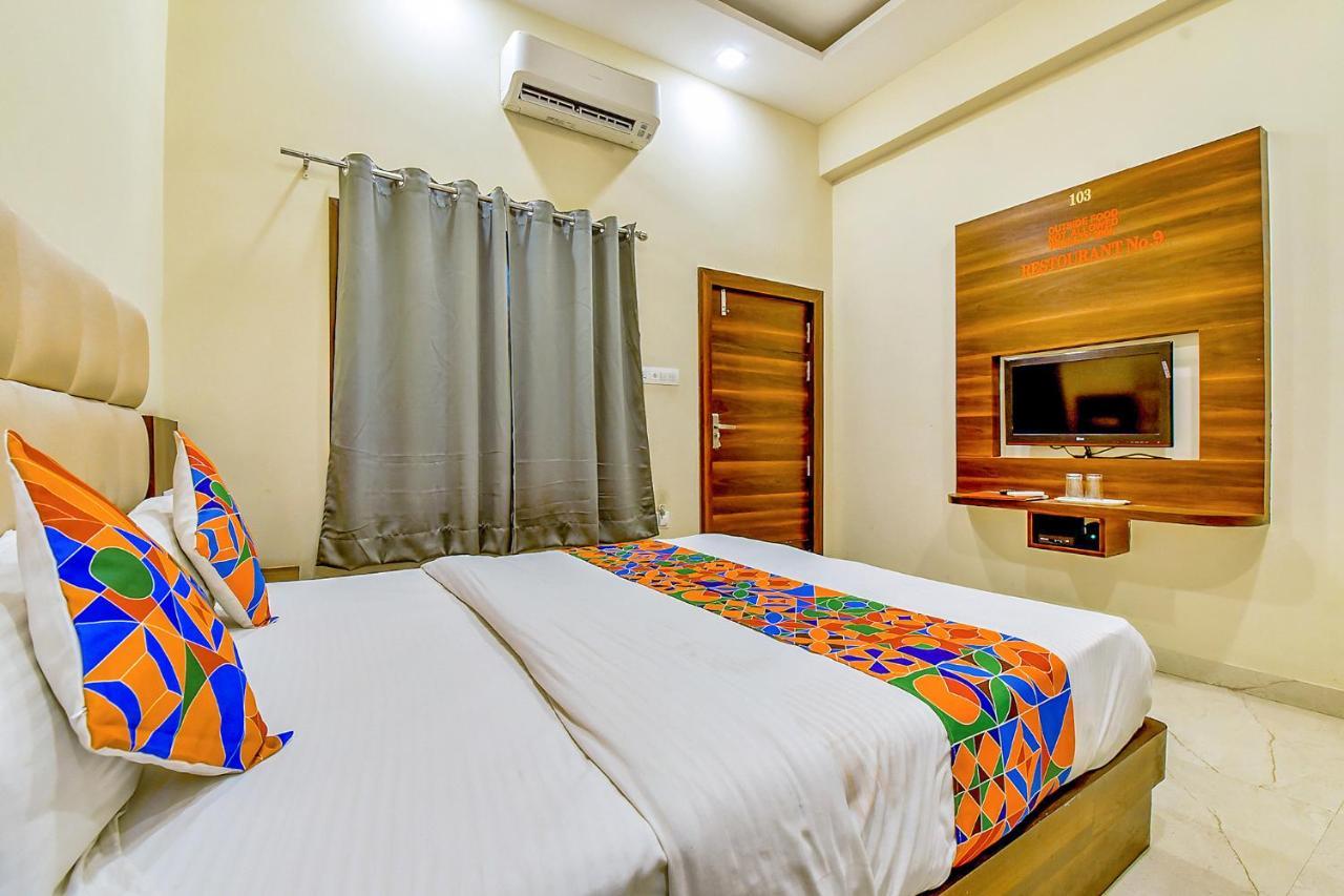 Fabexpress Dosa Plaza Hotel
