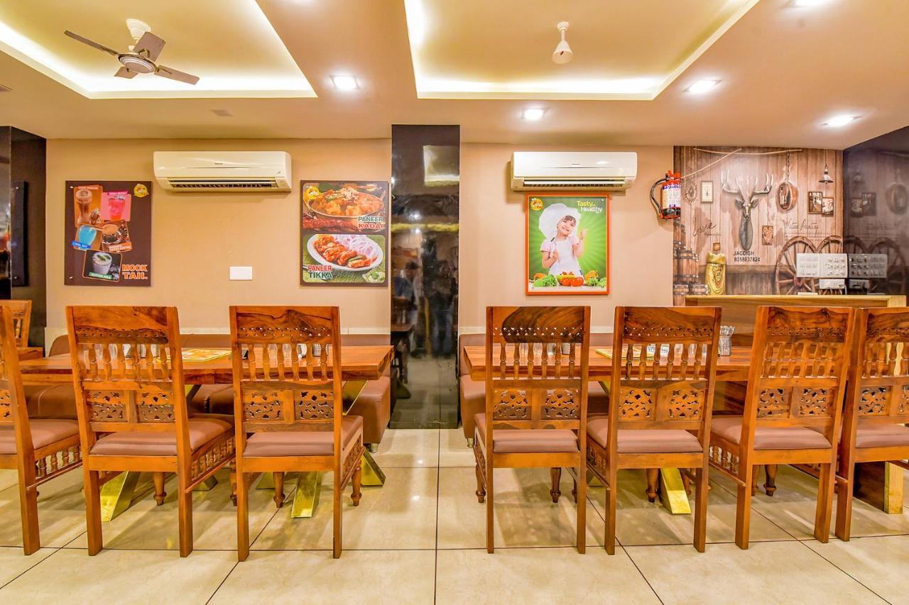 Hotel Fabexpress Dosa Plaza 3*