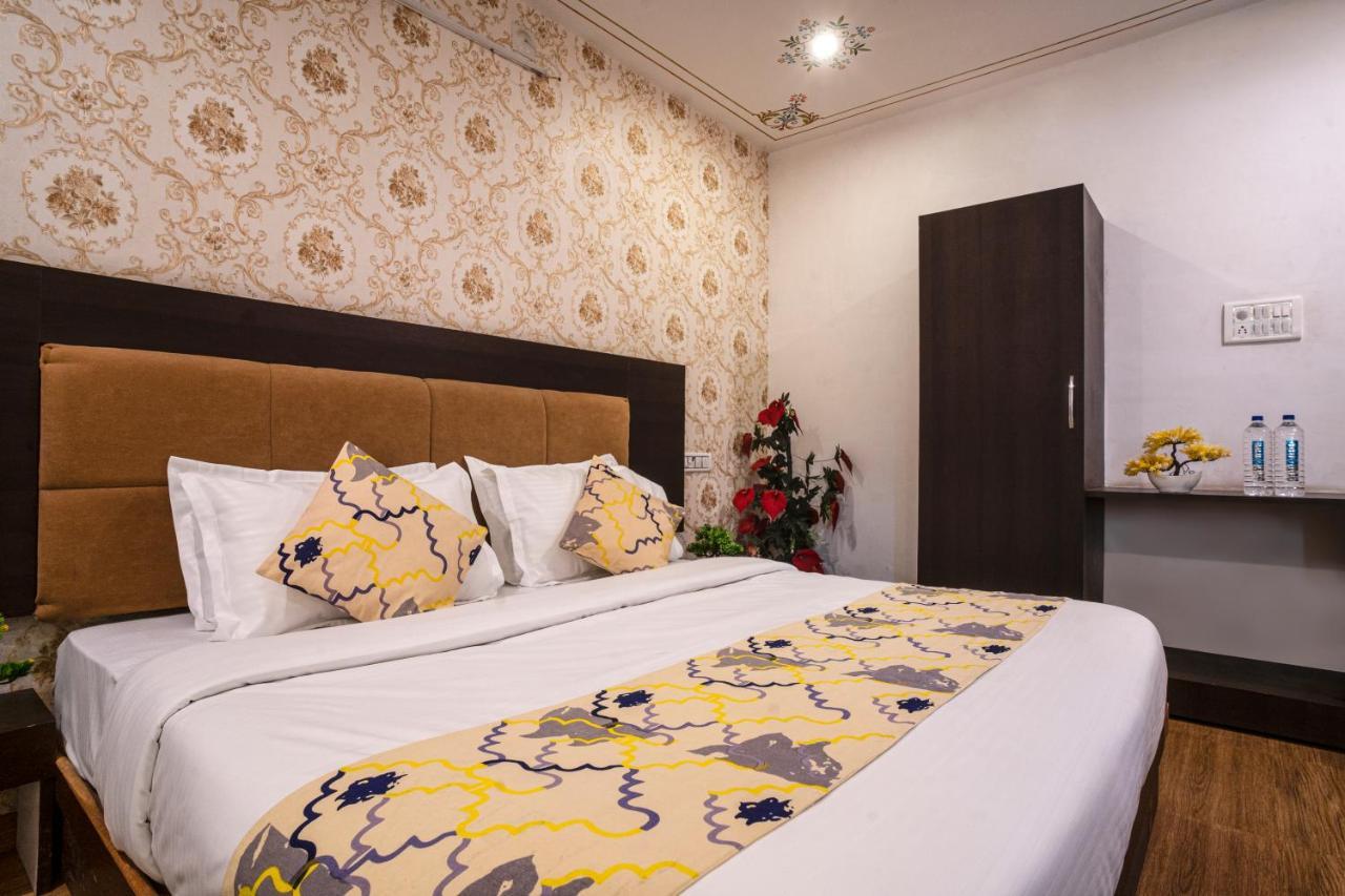 Tripli Arunoday Palace 3*