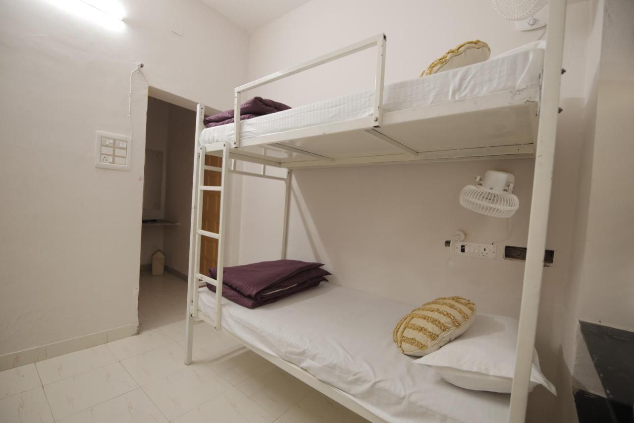 Hostel Zodiac *