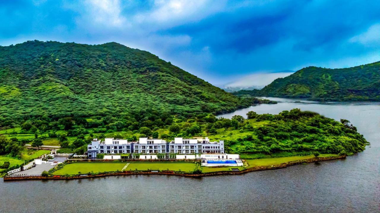 Zana Lakeview - Scenic Lakeside 5* Udaipur