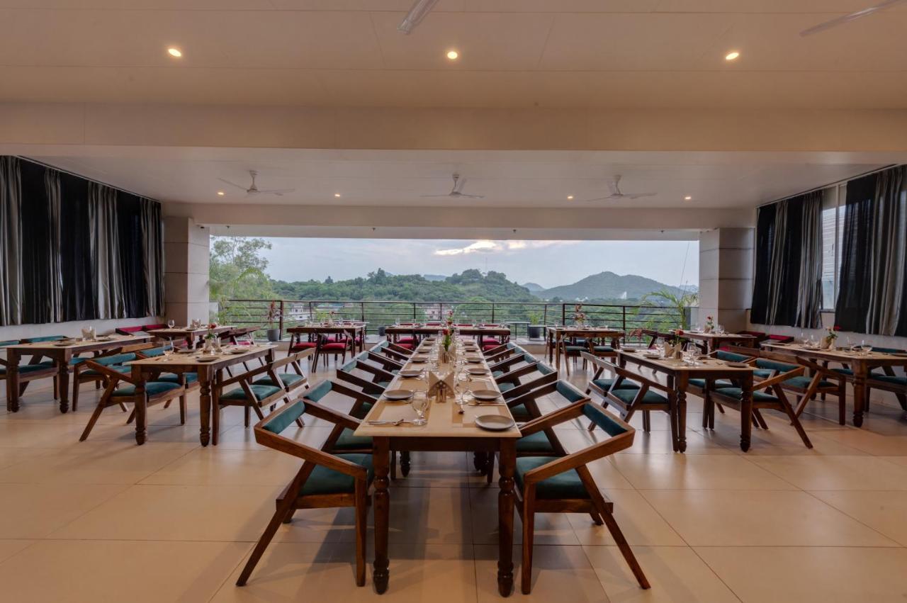Click Suryaprakash Hotel 3*