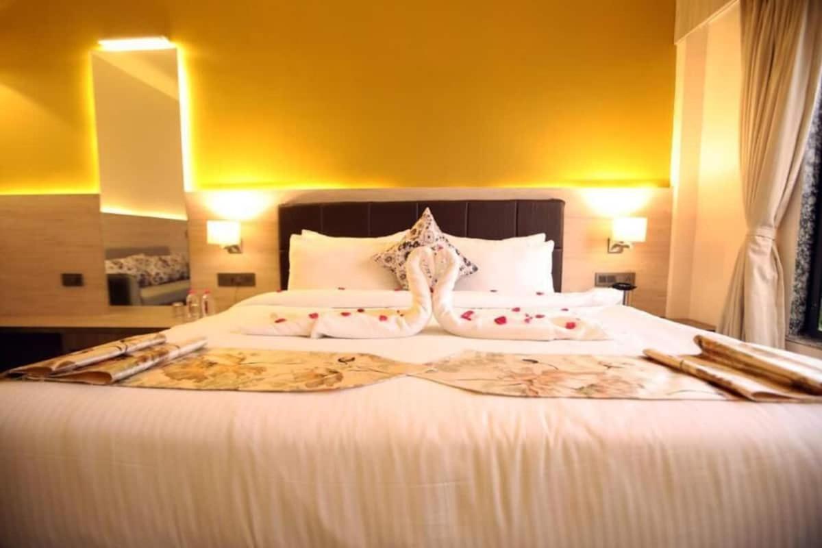 Solitaire Hotel 3*