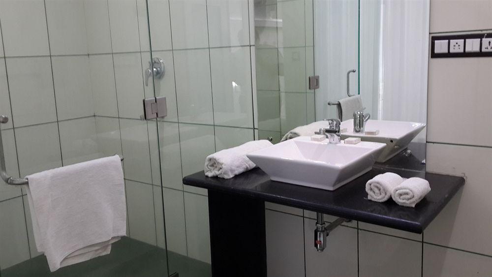 Hotel Mandiram Palace