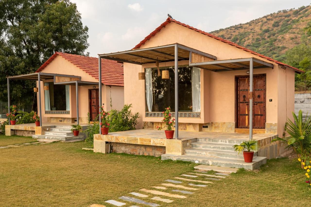 1br With Pool - Lakeside Haven By Roamhome * Udaipur