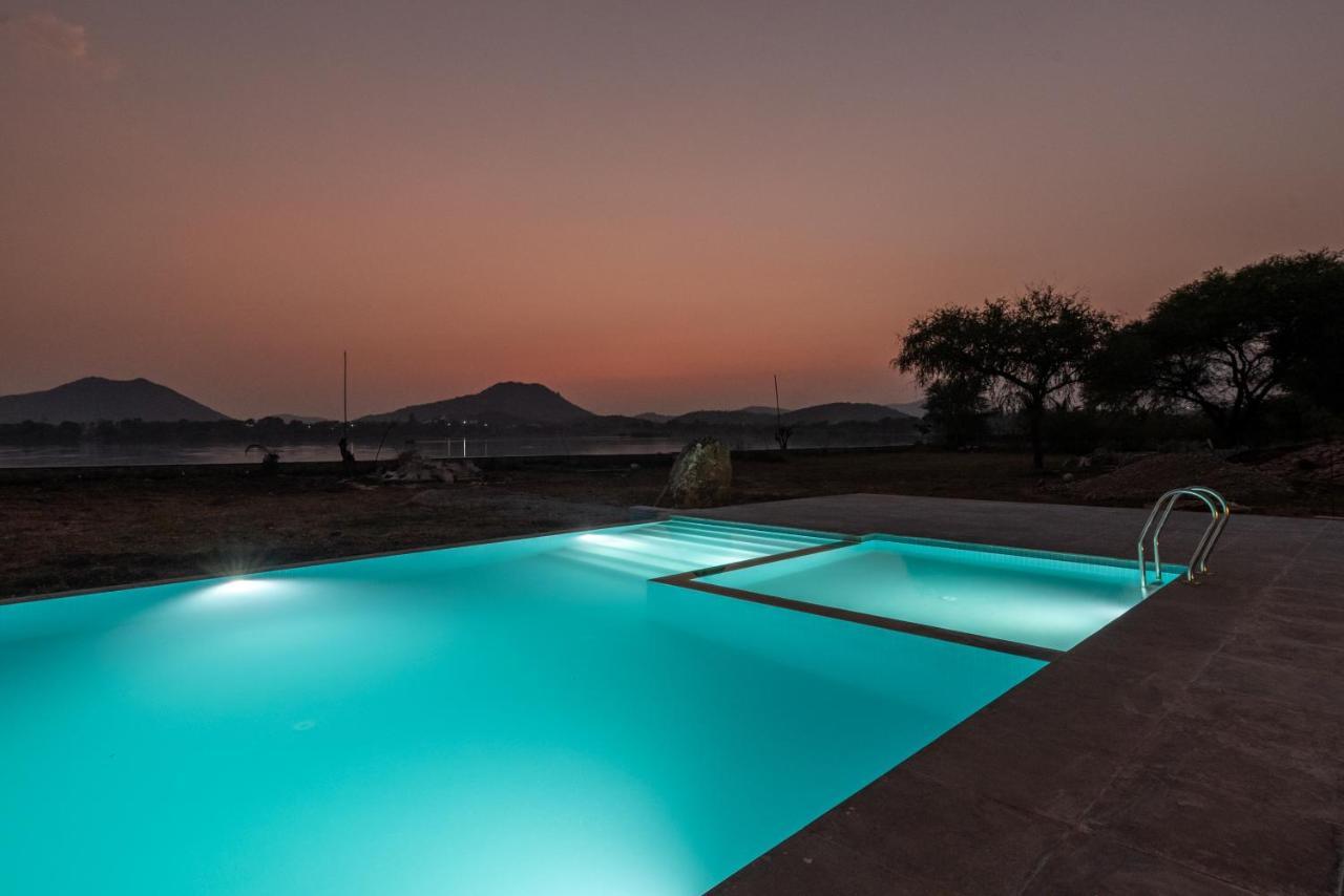 Chalet 1br With Pool - Lakeside Haven By Roamhome *