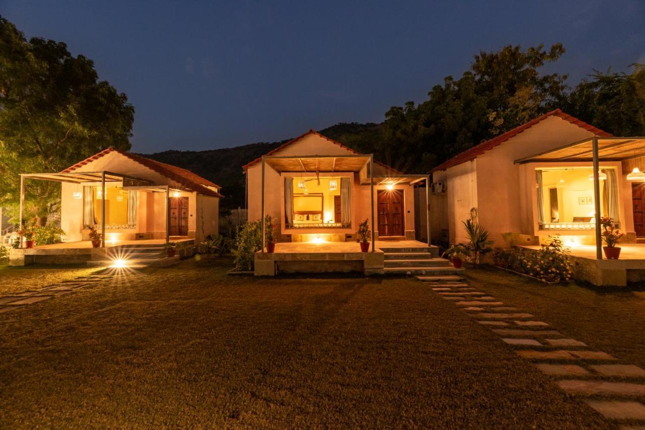 Chalet 1br With Pool - Lakeside Haven By Roamhome *