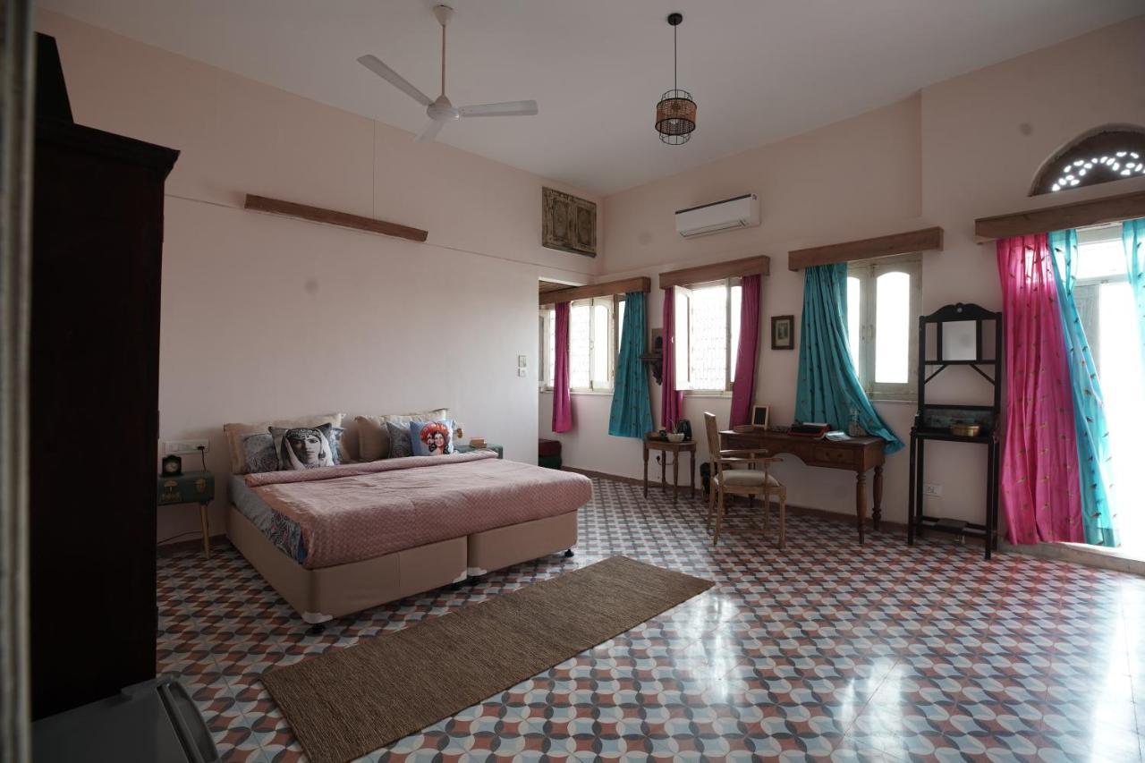 Kol Pol Mohalla Boutique