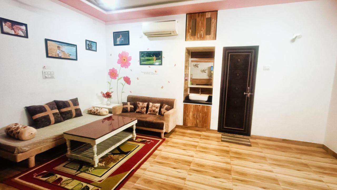 Apartment Gokul Niwas