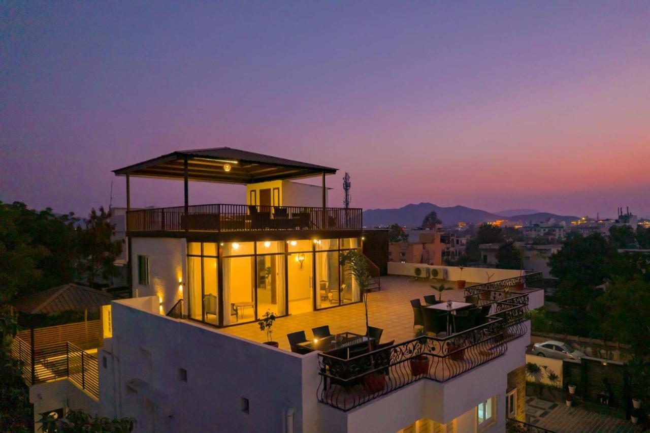 Guest house 1 Amiras - Entire At Fateh Sagar,