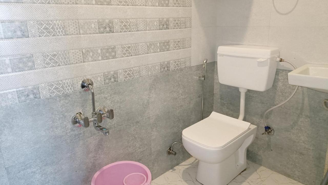 Gokul Niwas Apartment *