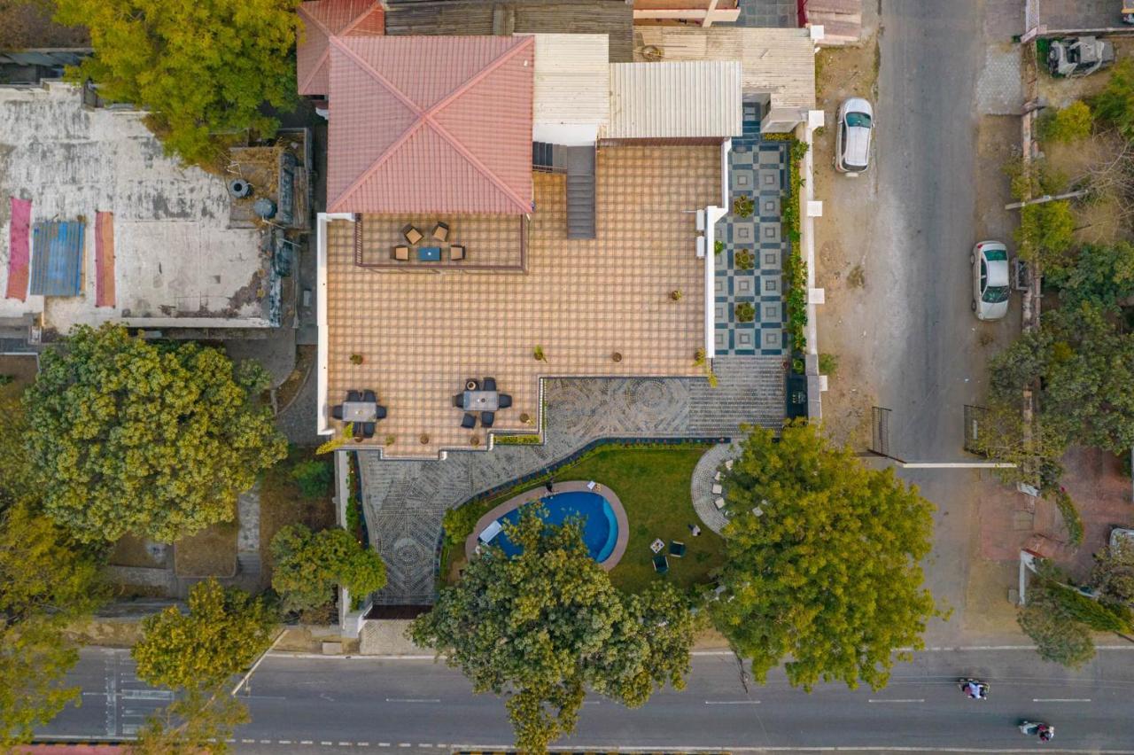 Guest house 1 Amiras - Entire At Fateh Sagar,