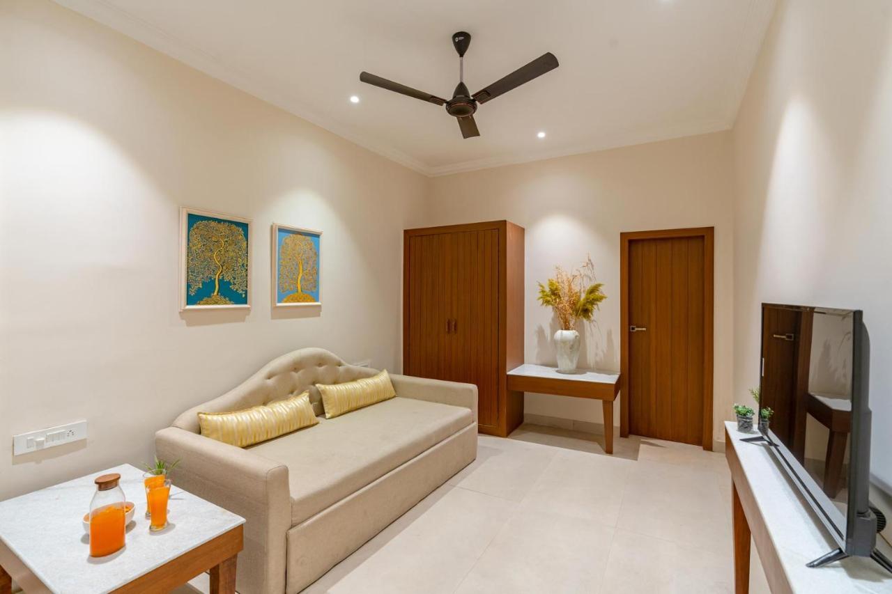 Guest house 1 Amiras - Entire At Fateh Sagar, *