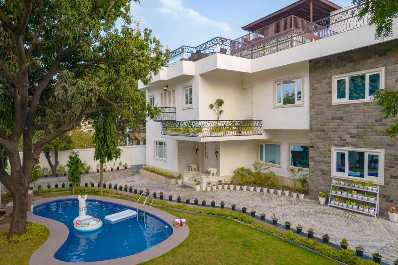 Guest house 1 Amiras - Entire At Fateh Sagar,