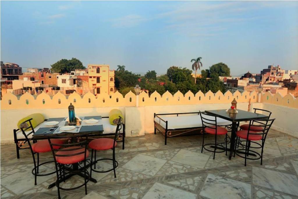 Hotel Janak Niwas Udaipur