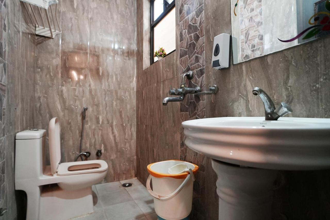 Hotel Kingdom Palace Near Railway Station 3*