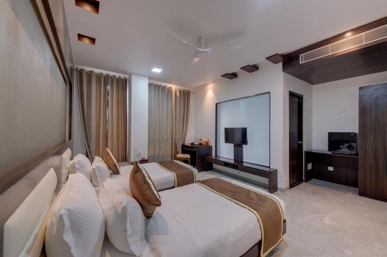 Hotel Click Suryaprakash 3*