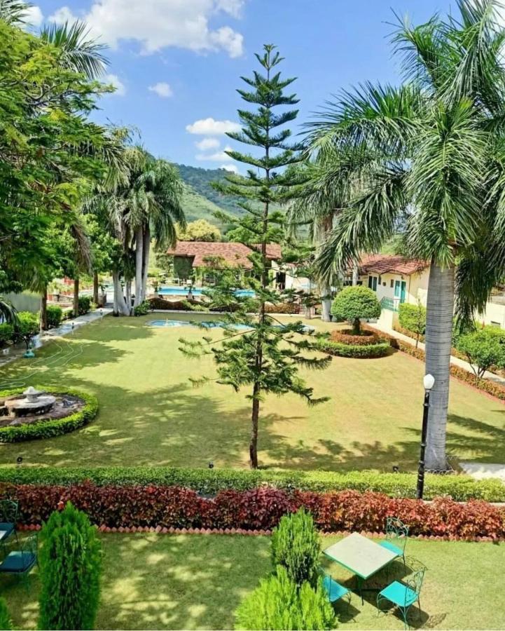 Shikarbadi - By The Lake Heritage By Hrh Group Of Hotel