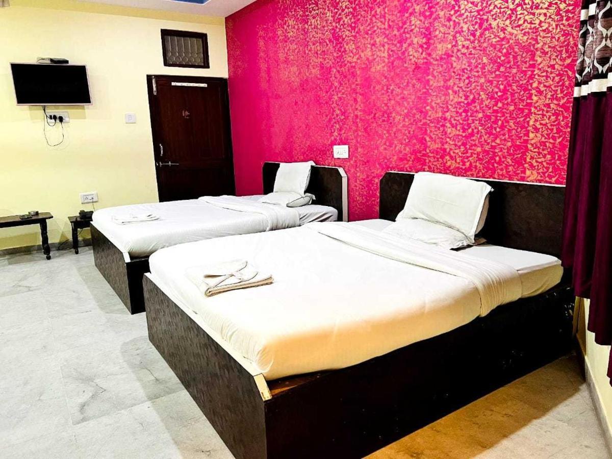 Gokul Palace Hotel