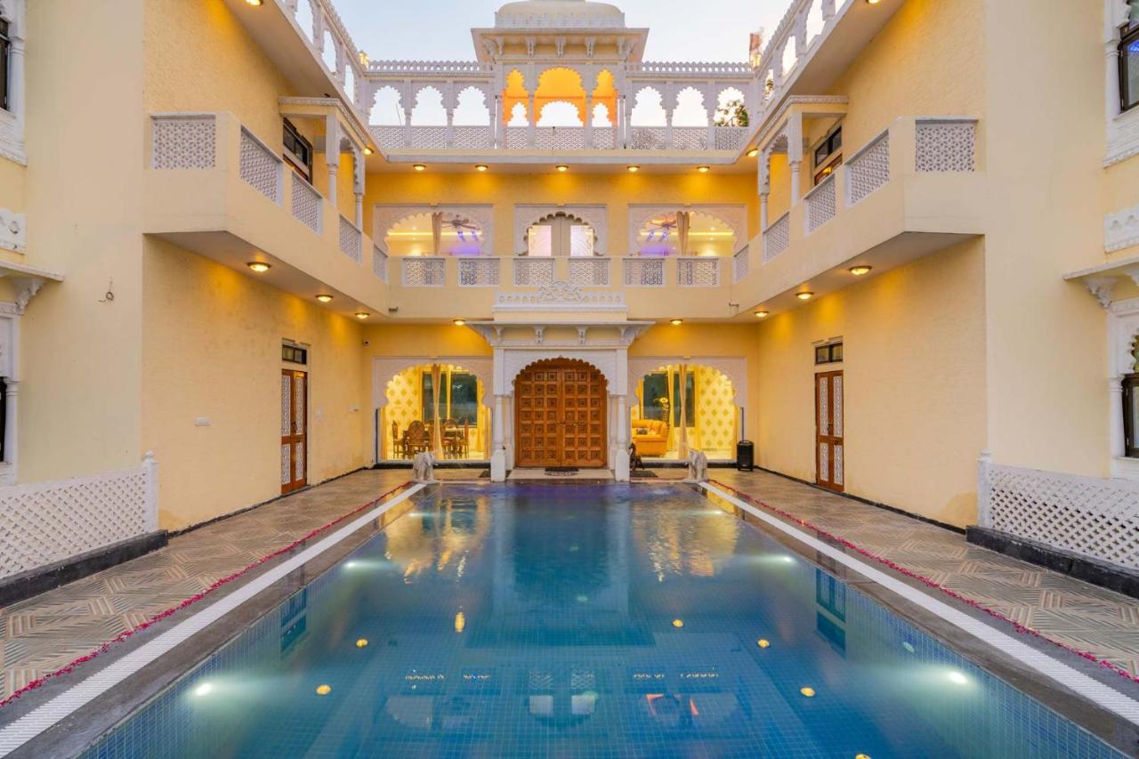 Stayvista's Panna Garh - Rajsamand - Private Pool With Bar & Indoor-outdoor Activities *