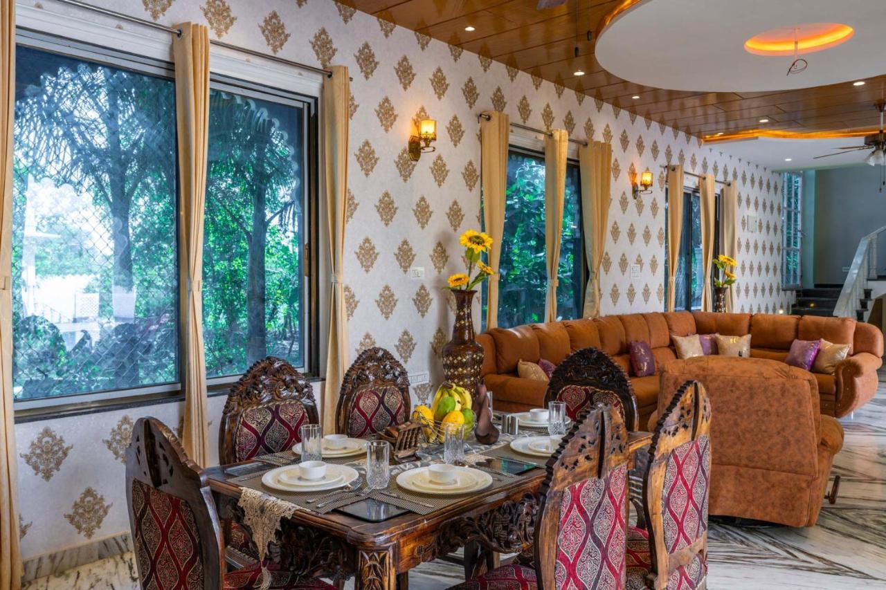 Stayvista's Panna Garh - Rajsamand - Private Pool With Bar & Indoor-outdoor Activities Villa