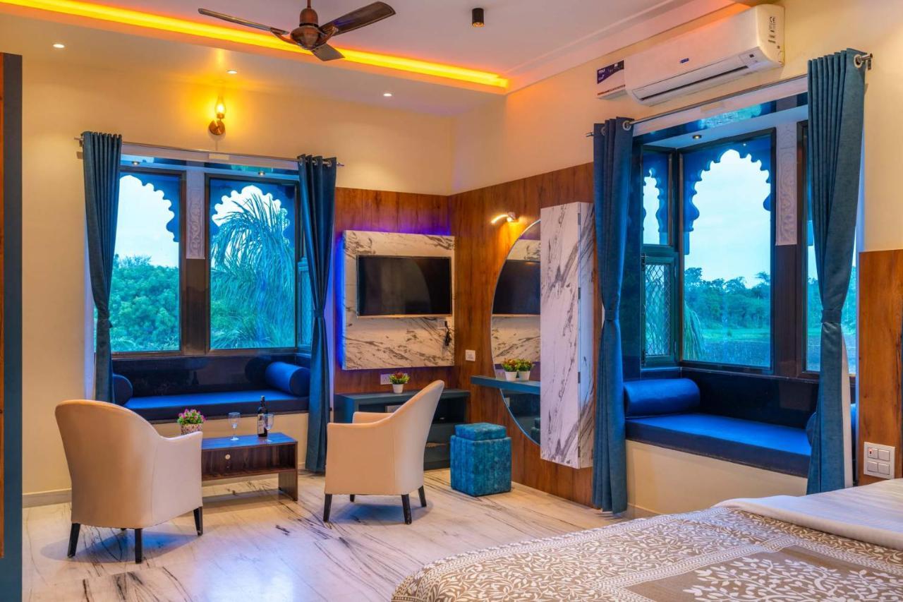 Villa Stayvista's Panna Garh - Rajsamand - Private Pool With Bar & Indoor-outdoor Activities