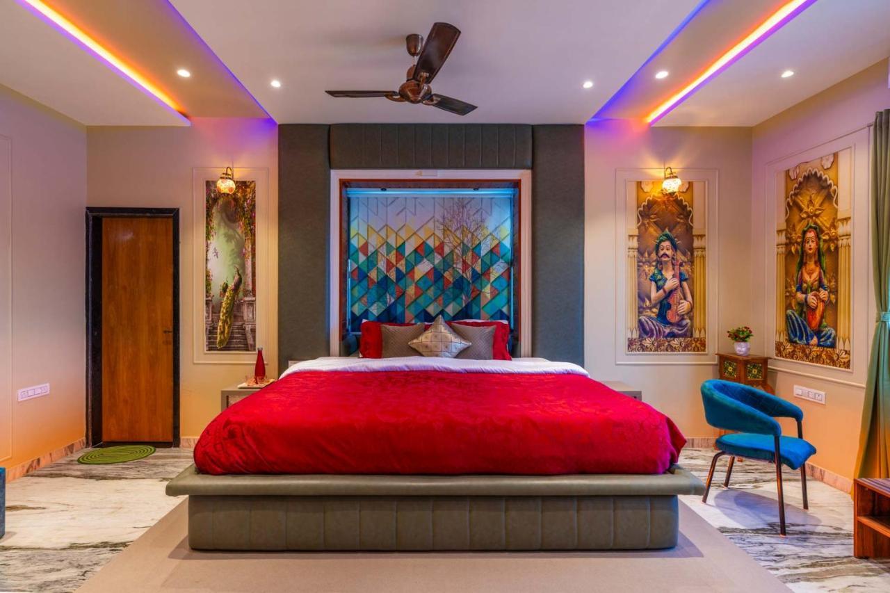 Stayvista's Panna Garh - Rajsamand - Private Pool With Bar & Indoor-outdoor Activities Villa