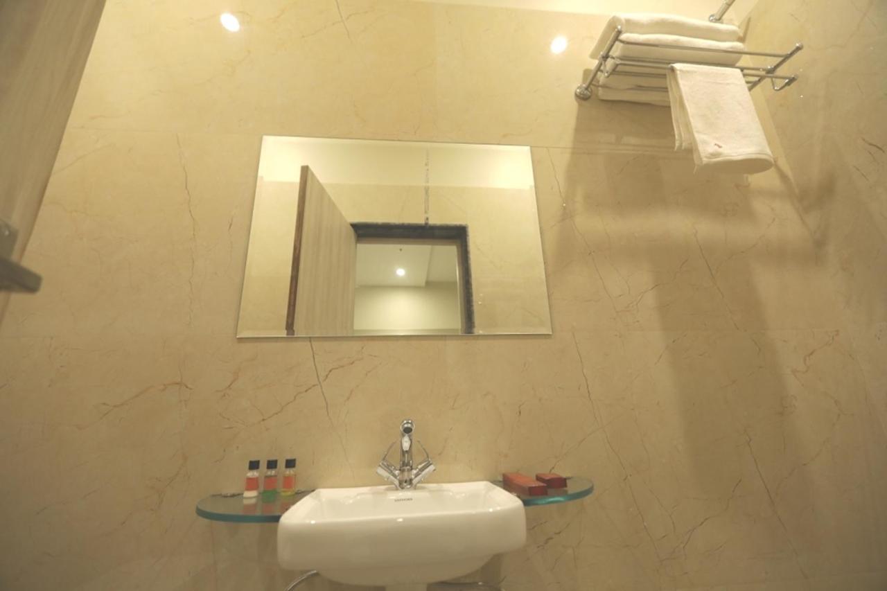 Hotel Pine Regency