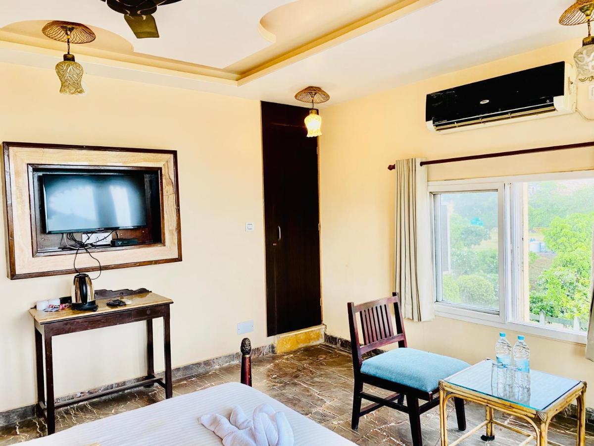 Udai Valley Resort- Top Rated In With Mountain View Udaipur