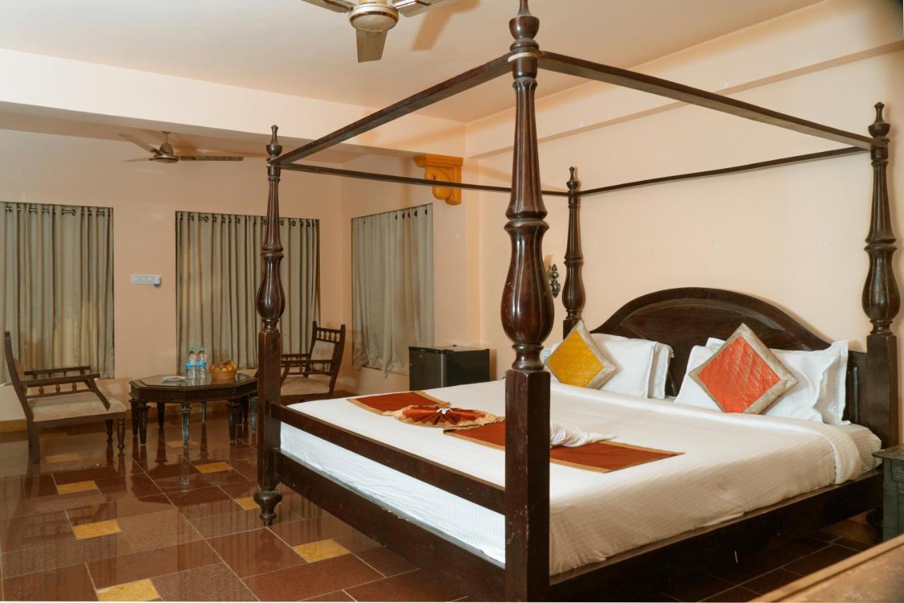 Hotel Udai Valley Resort- Top Rated In With Mountain View Udaipur