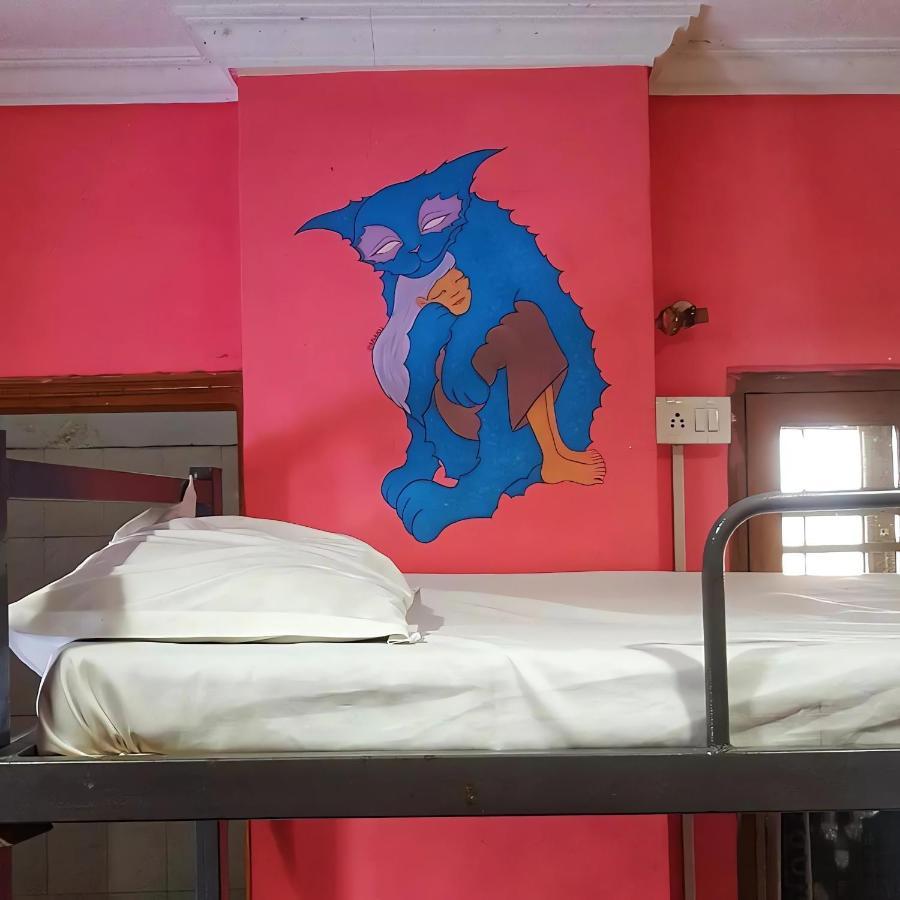 Nomadic Hostel *