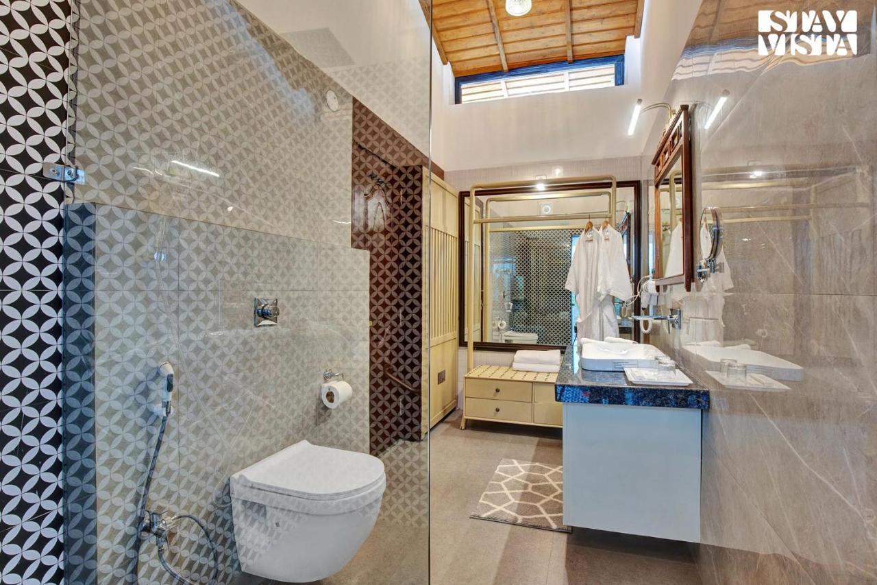 Stayvista At The Earthen Boutique With Spacious Pool, Terrace, Lawn & Games * Udaipur