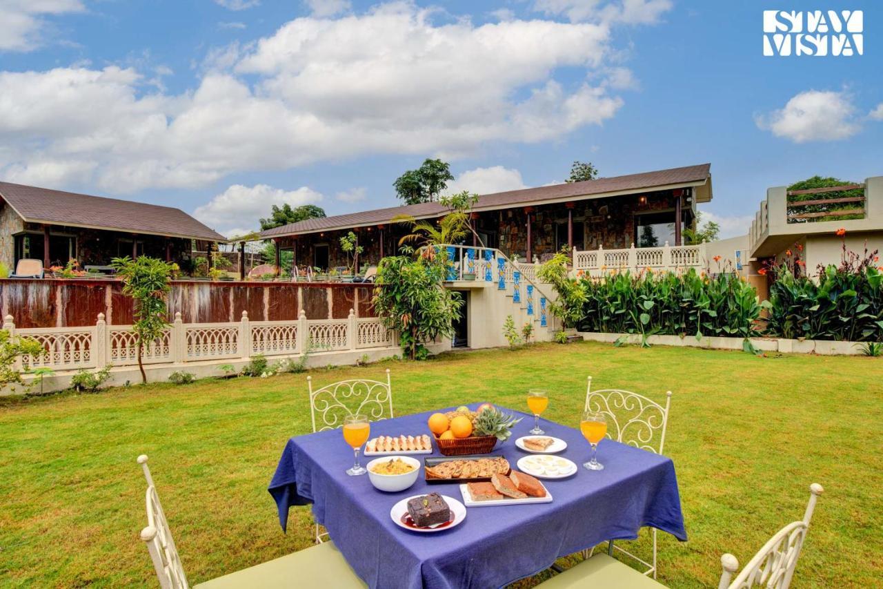 Stayvista At The Earthen Boutique With Spacious Pool, Terrace, Lawn & Games