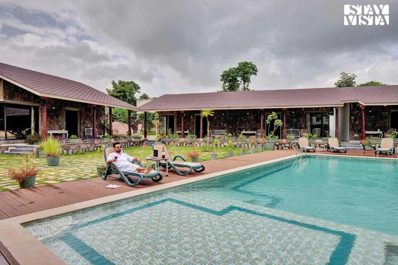 Stayvista At The Earthen Boutique With Spacious Pool, Terrace, Lawn & Games Udaipur