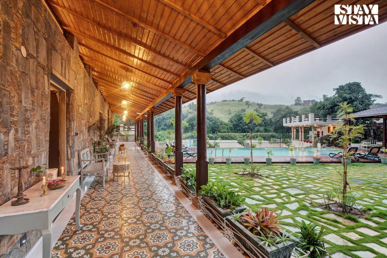 Stayvista At The Earthen Boutique With Spacious Pool, Terrace, Lawn & Games Villa *