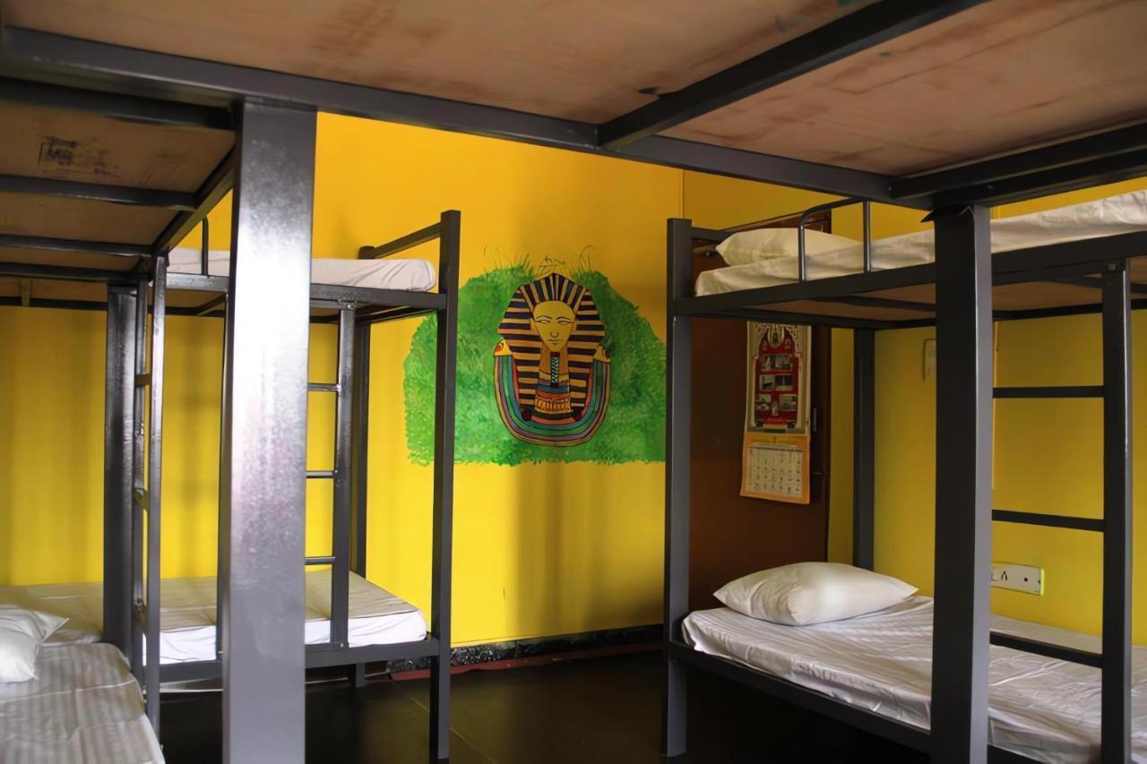 Hostel Nomadic *