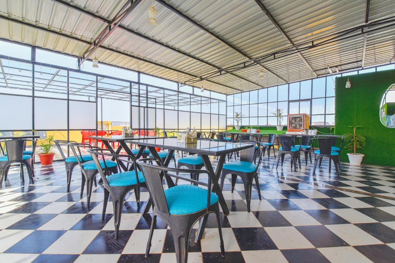 Hotel Fabhotel Maanvad Garh Udaipur