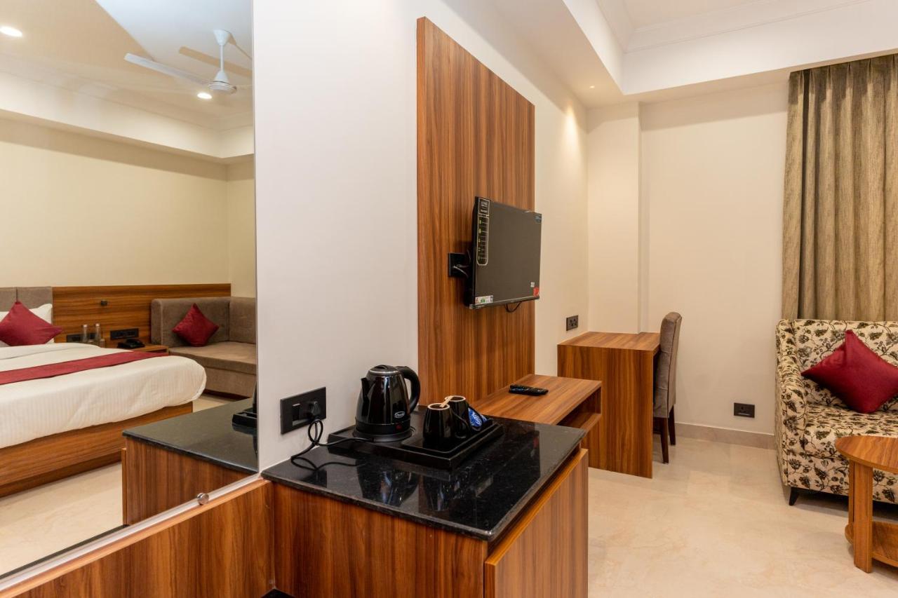 Raghunandan Palace - A Premier Boutique Stay, Center & 500 Meters From Railway Station Hotel 3*