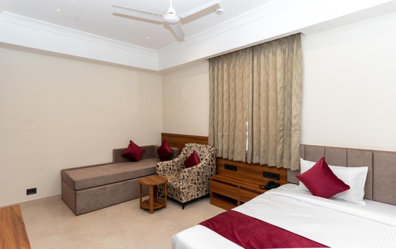 Raghunandan Palace - A Premier Boutique Stay, Center & 500 Meters From Railway Station 3*