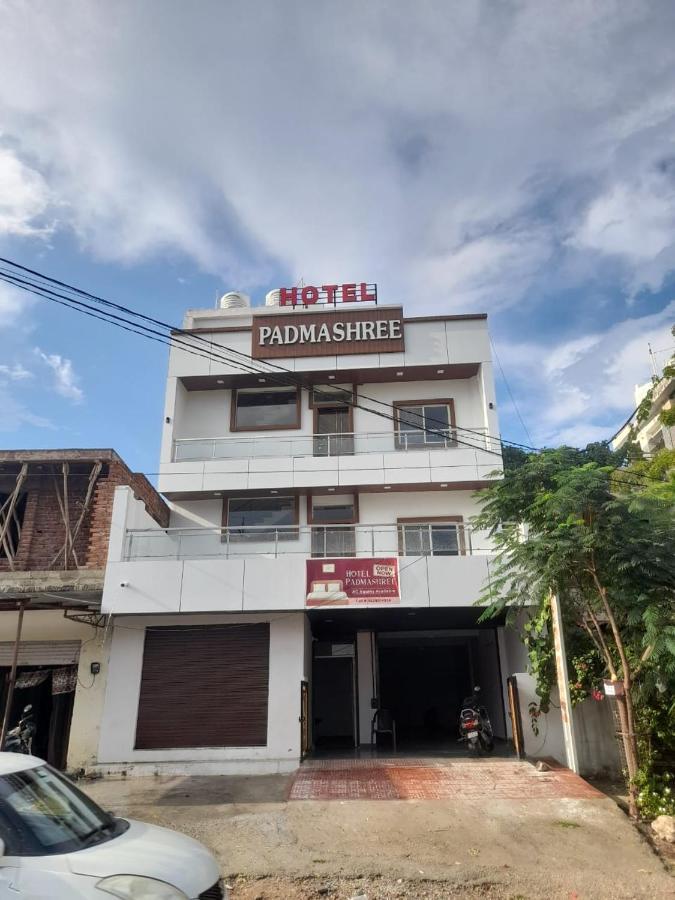 Padmashree Hotel 2*