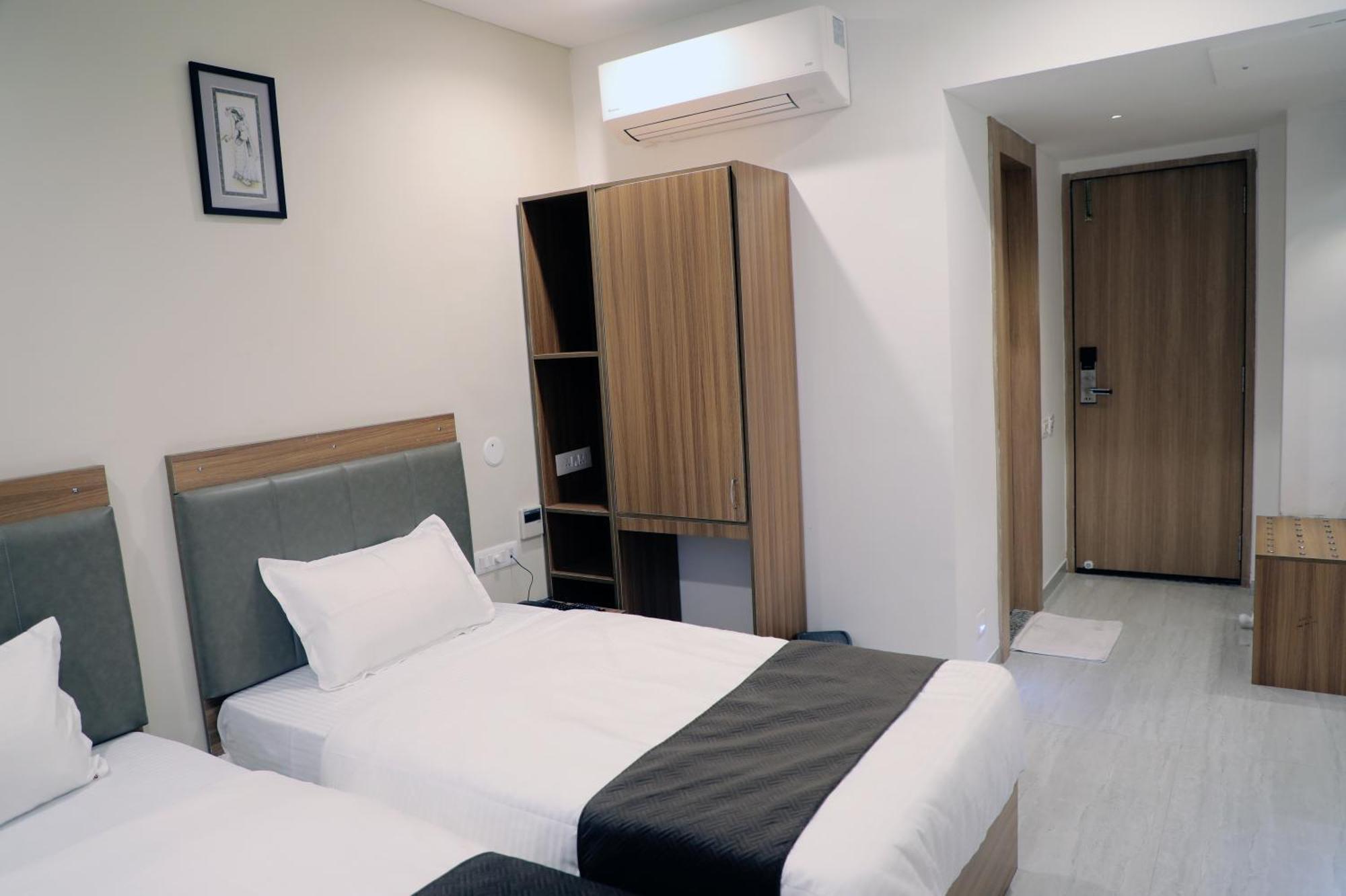Park View Hotel 2*
