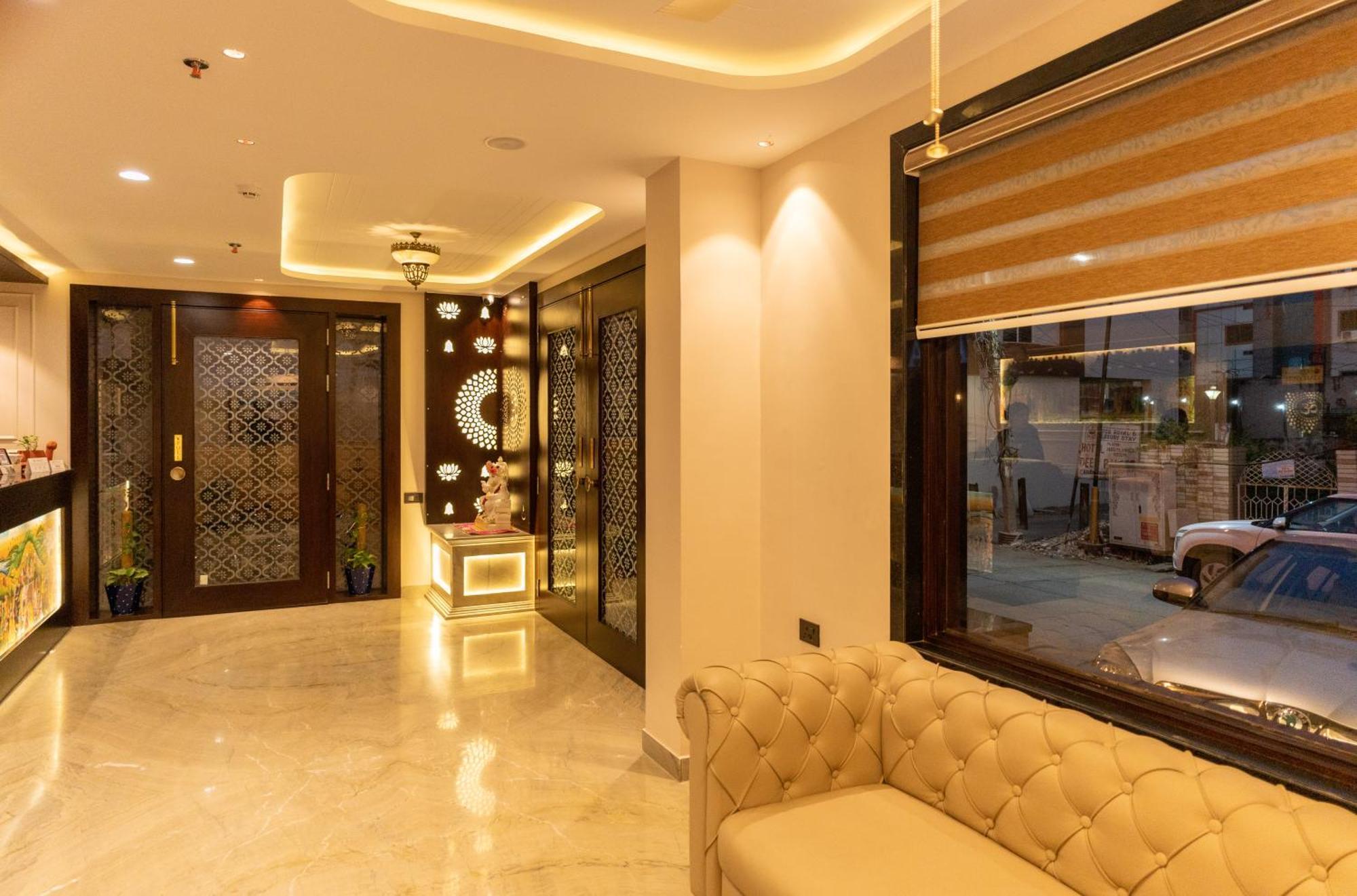 Raghunandan Palace - A Premier Boutique Stay, Center & 500 Meters From Railway Station Hotel