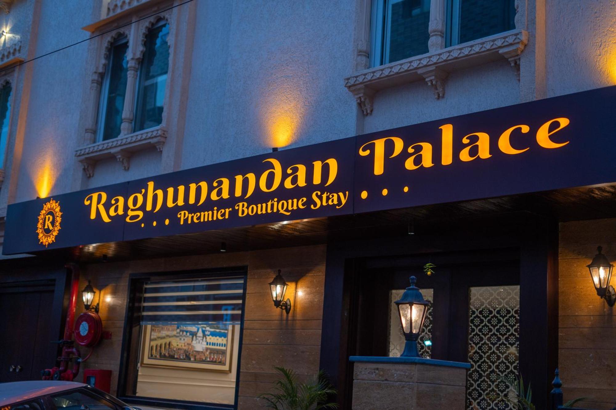 Hotel Raghunandan Palace - A Premier Boutique Stay, Center & 500 Meters From Railway Station
