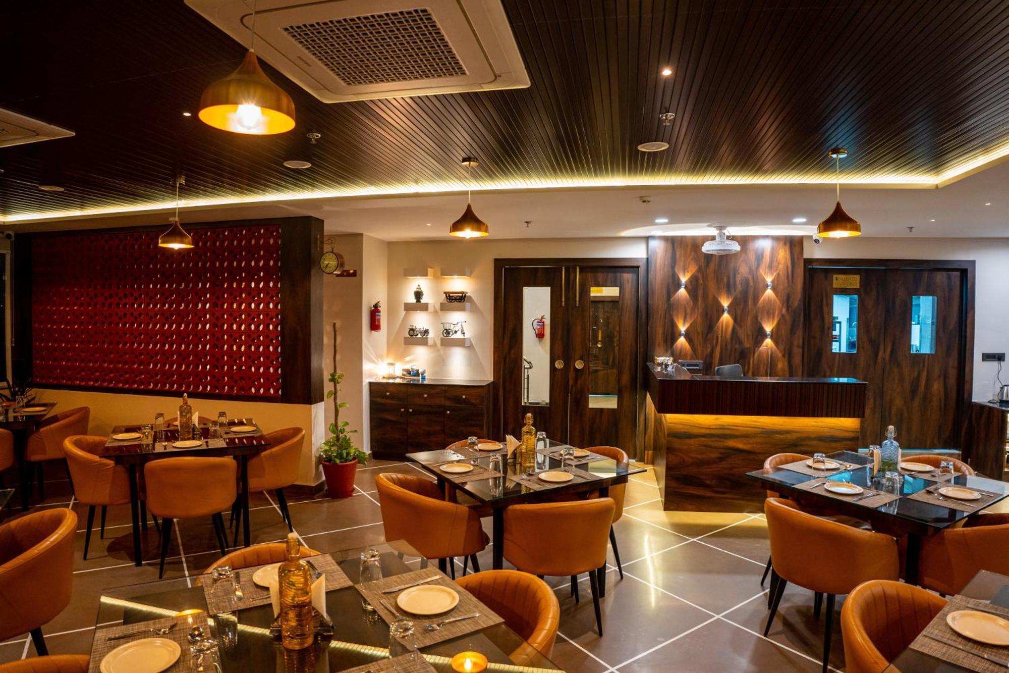 Raghunandan Palace - A Premier Boutique Stay, Center & 500 Meters From Railway Station Udaipur