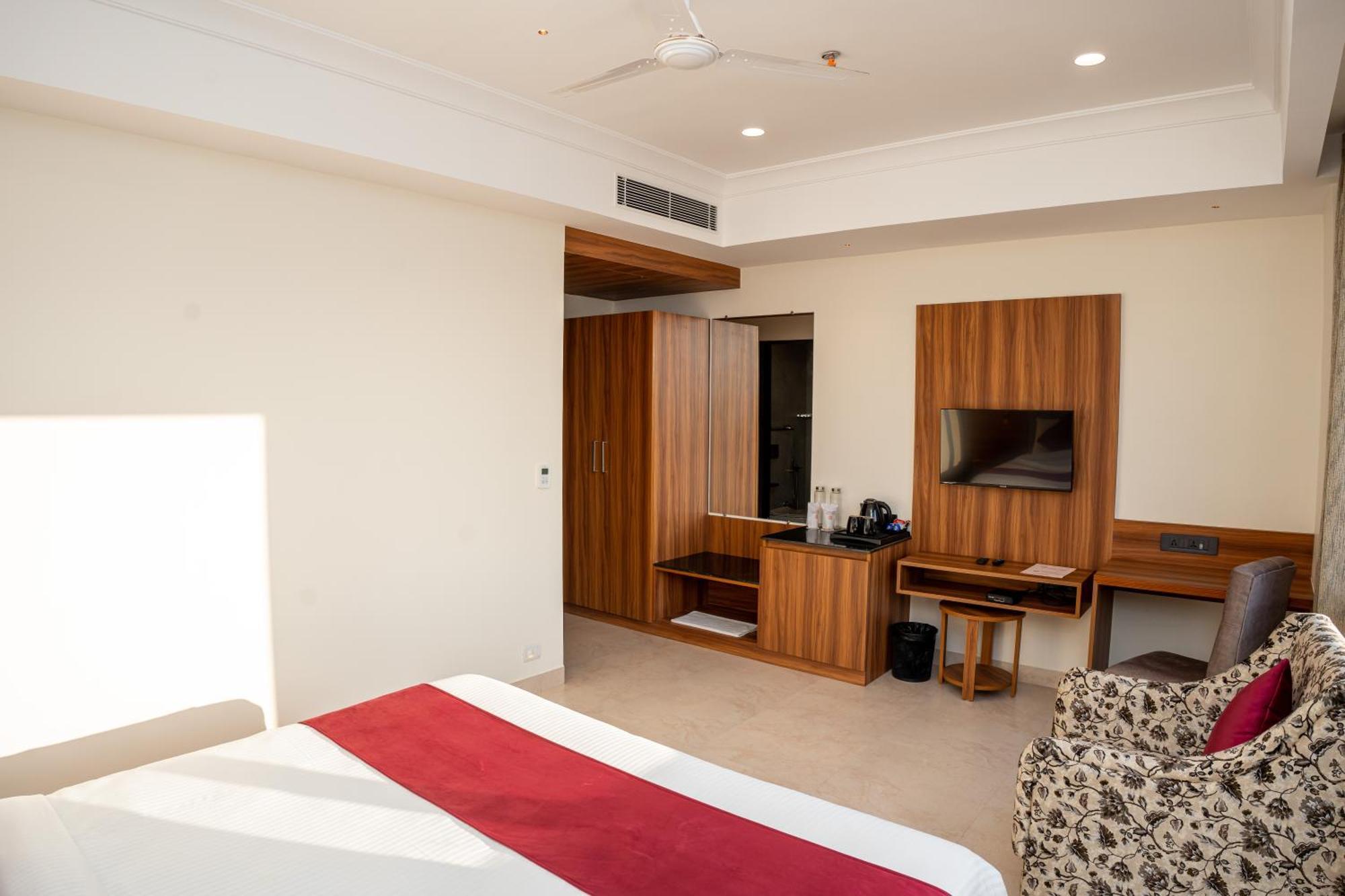 Raghunandan Palace - A Premier Boutique Stay, Center & 500 Meters From Railway Station Udaipur