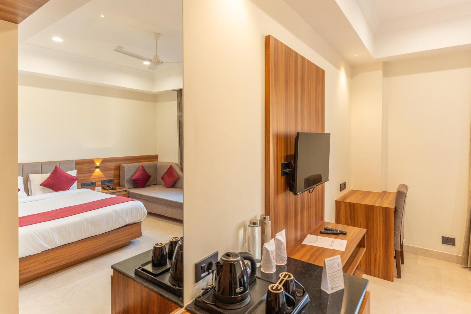 Raghunandan Palace - A Premier Boutique Stay, Center & 500 Meters From Railway Station 3*